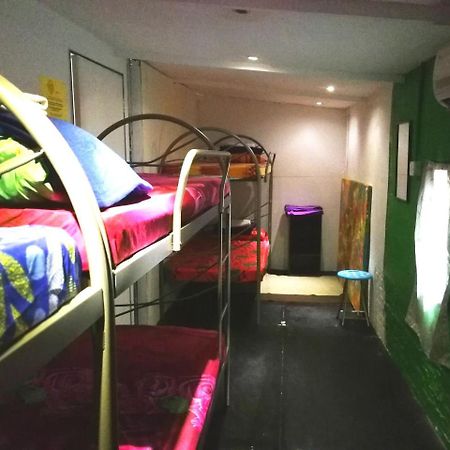 Monkey Motel Cafe Малакка Экстерьер фото